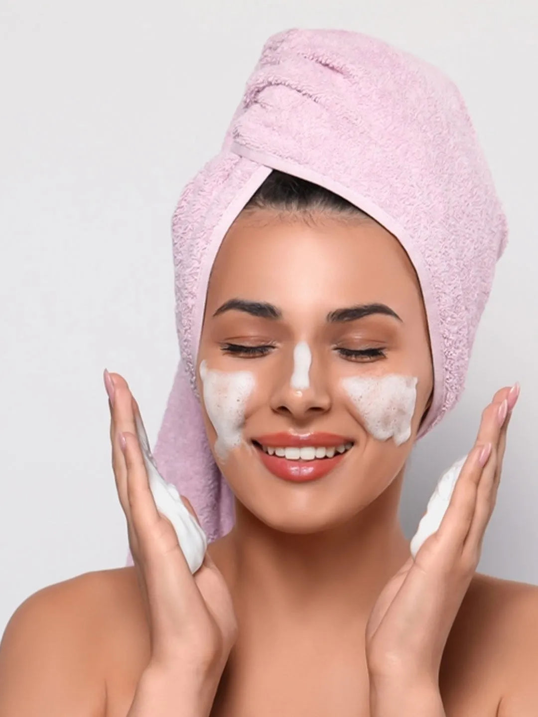 Golden Pearl White Beauty Facewash